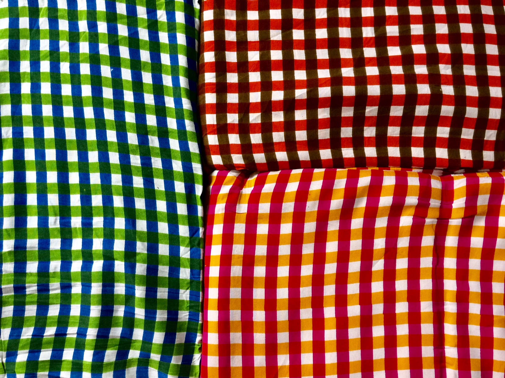 Small Checks Printed Rayon Fabric